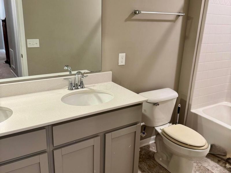 1123 Hampton Lane, London, OH 43140 Photo 13