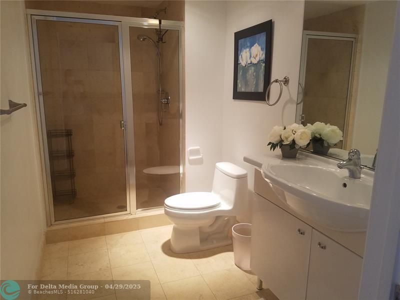 1830 S Ocean Drive, Unit 2809, Hallandale Beach, FL 33009 Photo