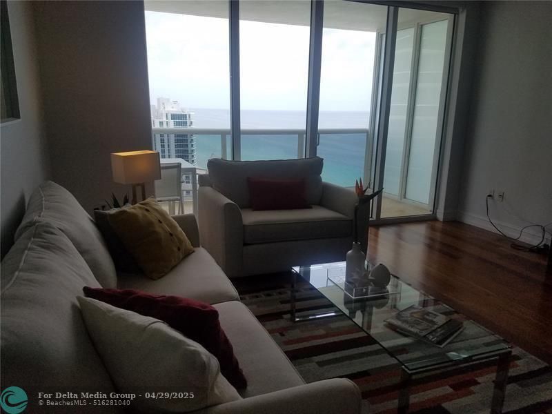 1830 S Ocean Drive, Unit 2809, Hallandale Beach, FL 33009 Photo