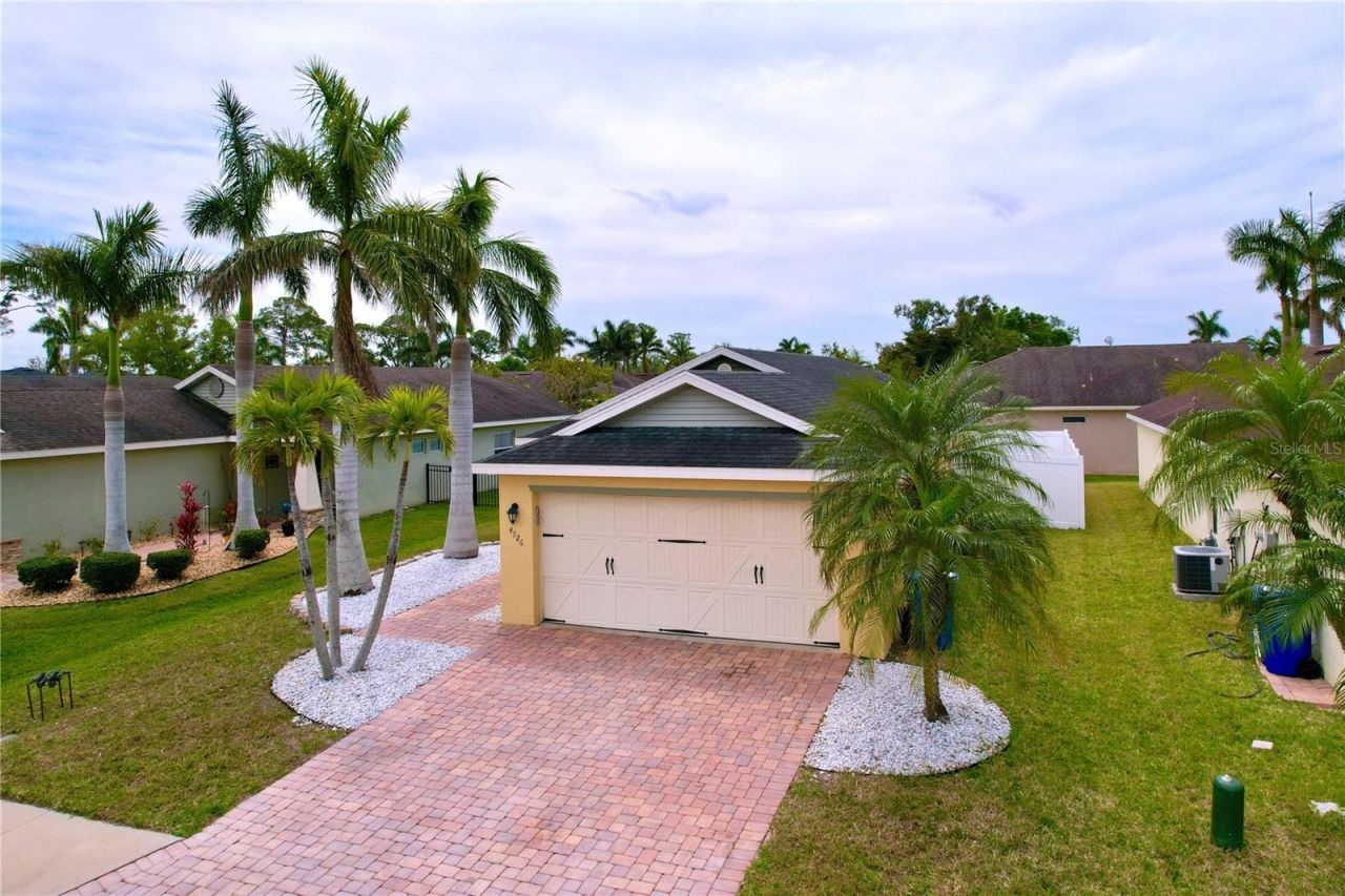 4826 San Ortebello Drive, Bradenton, FL 34208 Photo