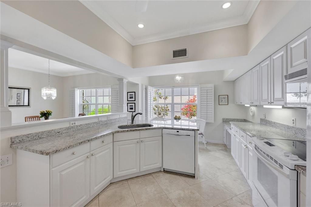 5929 Chanteclair Dr, Unit 8, Naples, FL 34108 Photo