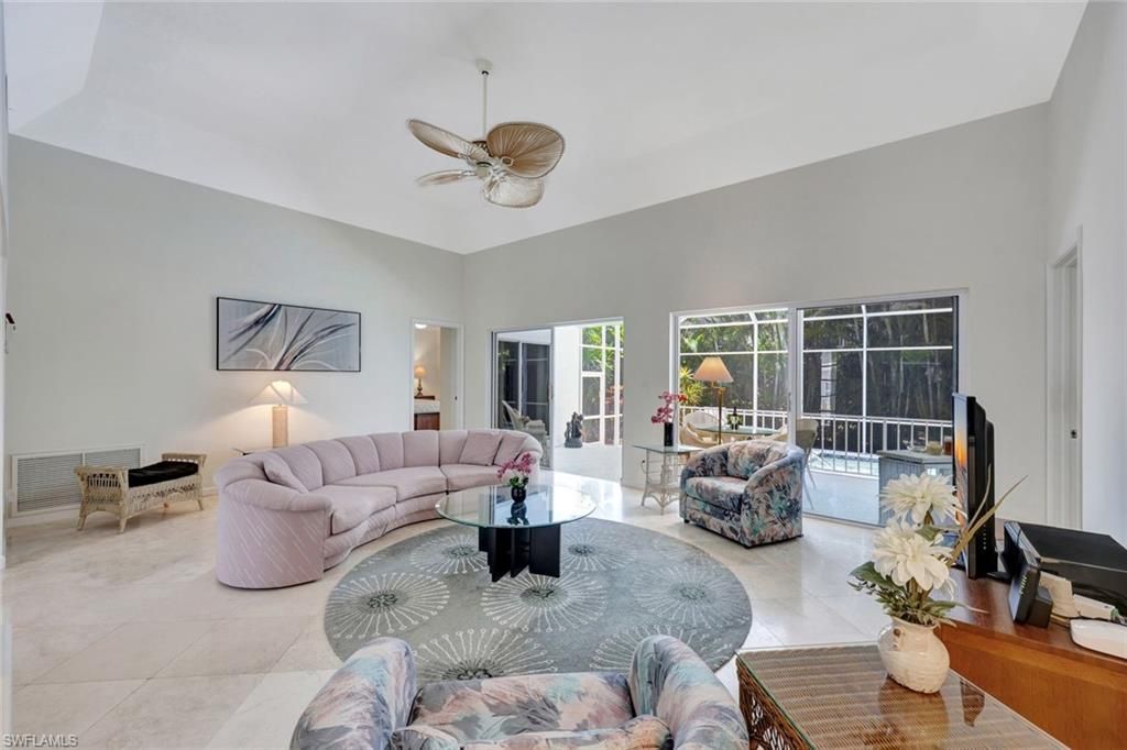 5929 Chanteclair Dr, Unit 8, Naples, FL 34108 Photo