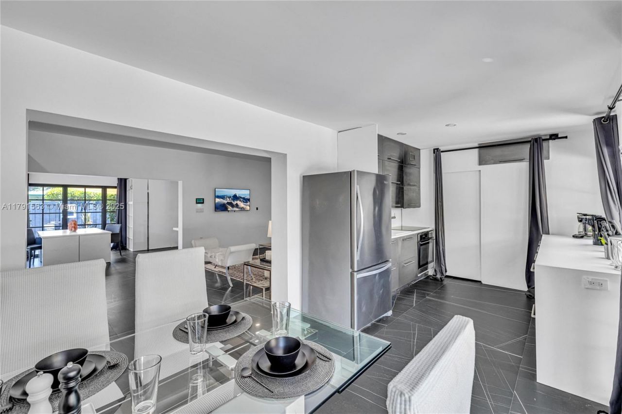 560 NW 116th Ter, Miami, FL 33168 Photo