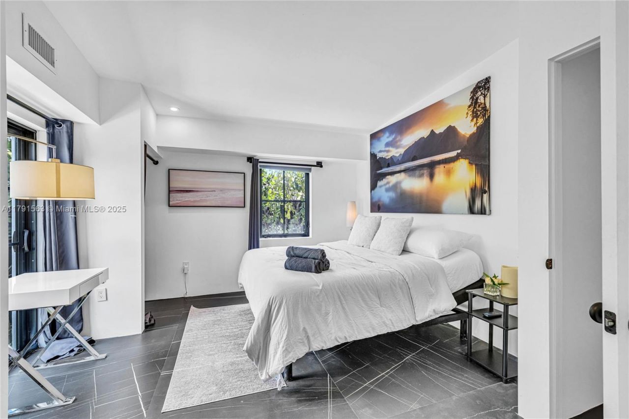 560 NW 116th Ter, Miami, FL 33168 Photo