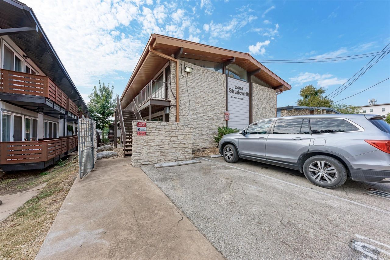 2404 Longview St, Unit 101, Austin, TX 78705 Main Photo
