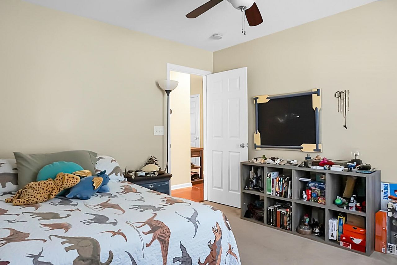 129 Mockernut Drive Photo 8