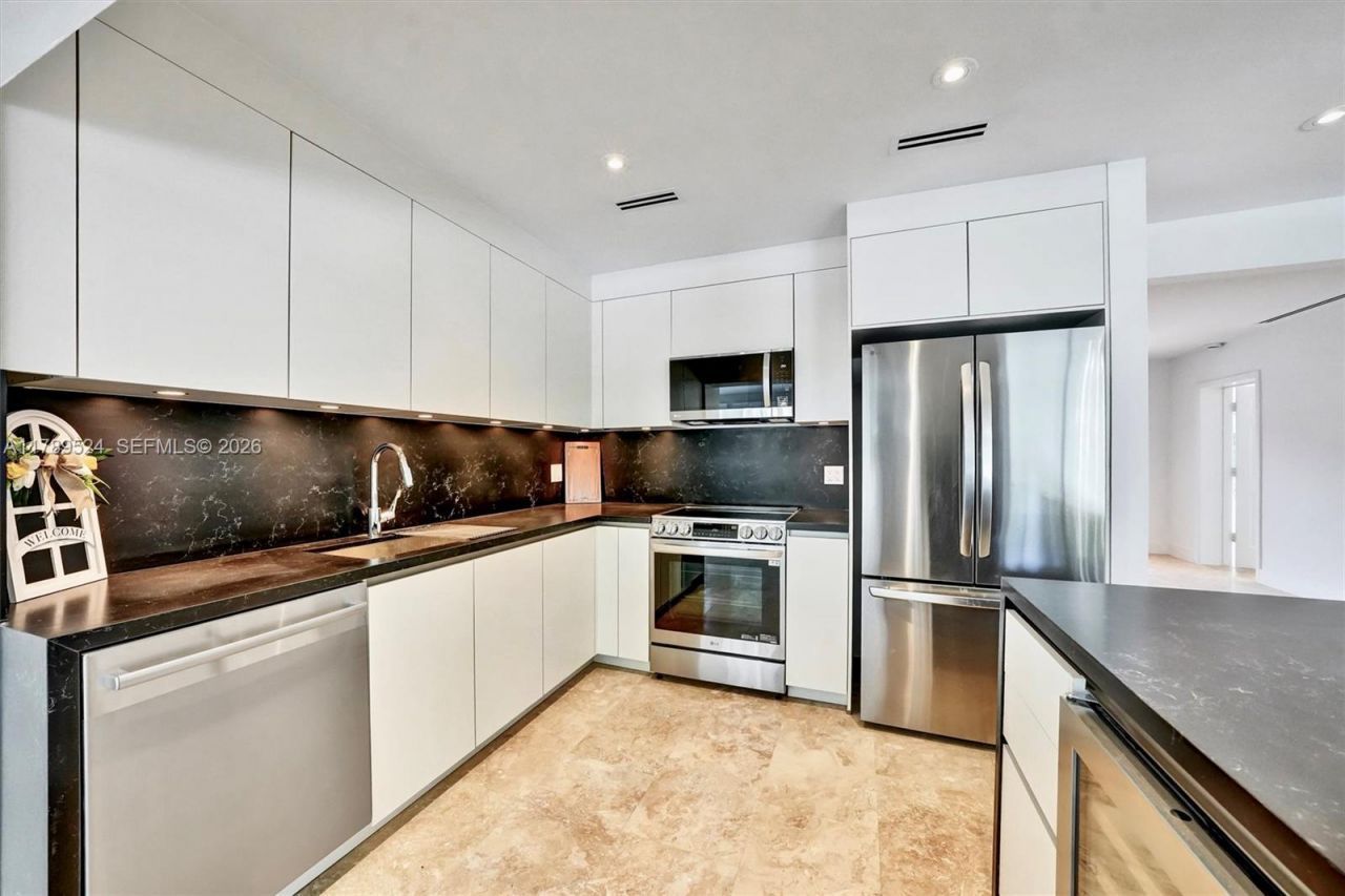 255 Ridgewood Rd, Key Biscayne, FL 33149 Photo