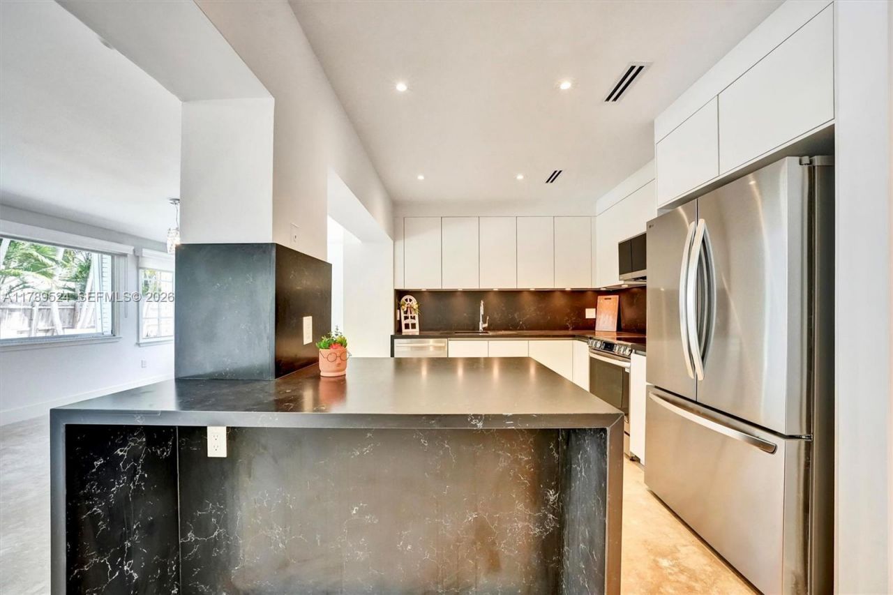 255 Ridgewood Rd, Key Biscayne, FL 33149 Photo