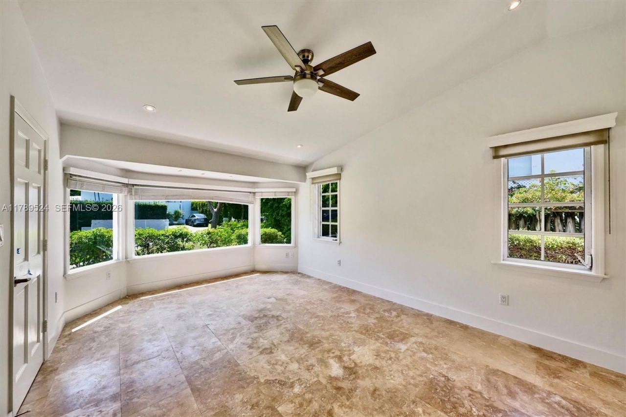 255 Ridgewood Rd, Key Biscayne, FL 33149 Photo