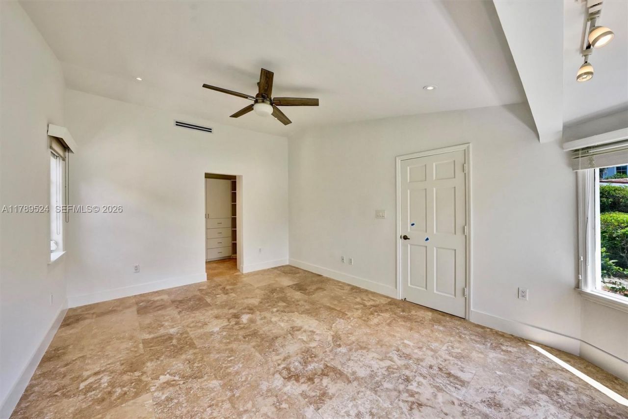 255 Ridgewood Rd, Key Biscayne, FL 33149 Photo