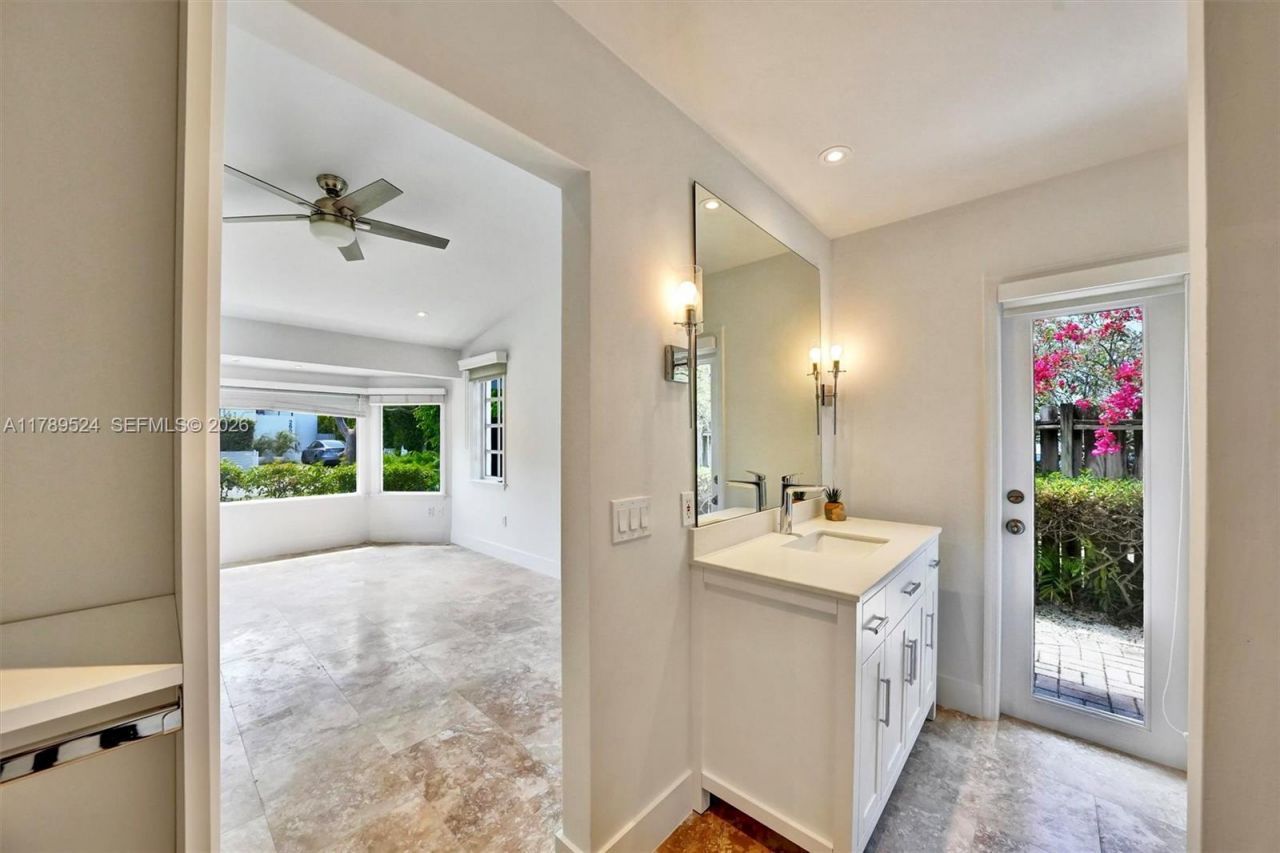 255 Ridgewood Rd, Key Biscayne, FL 33149 Photo