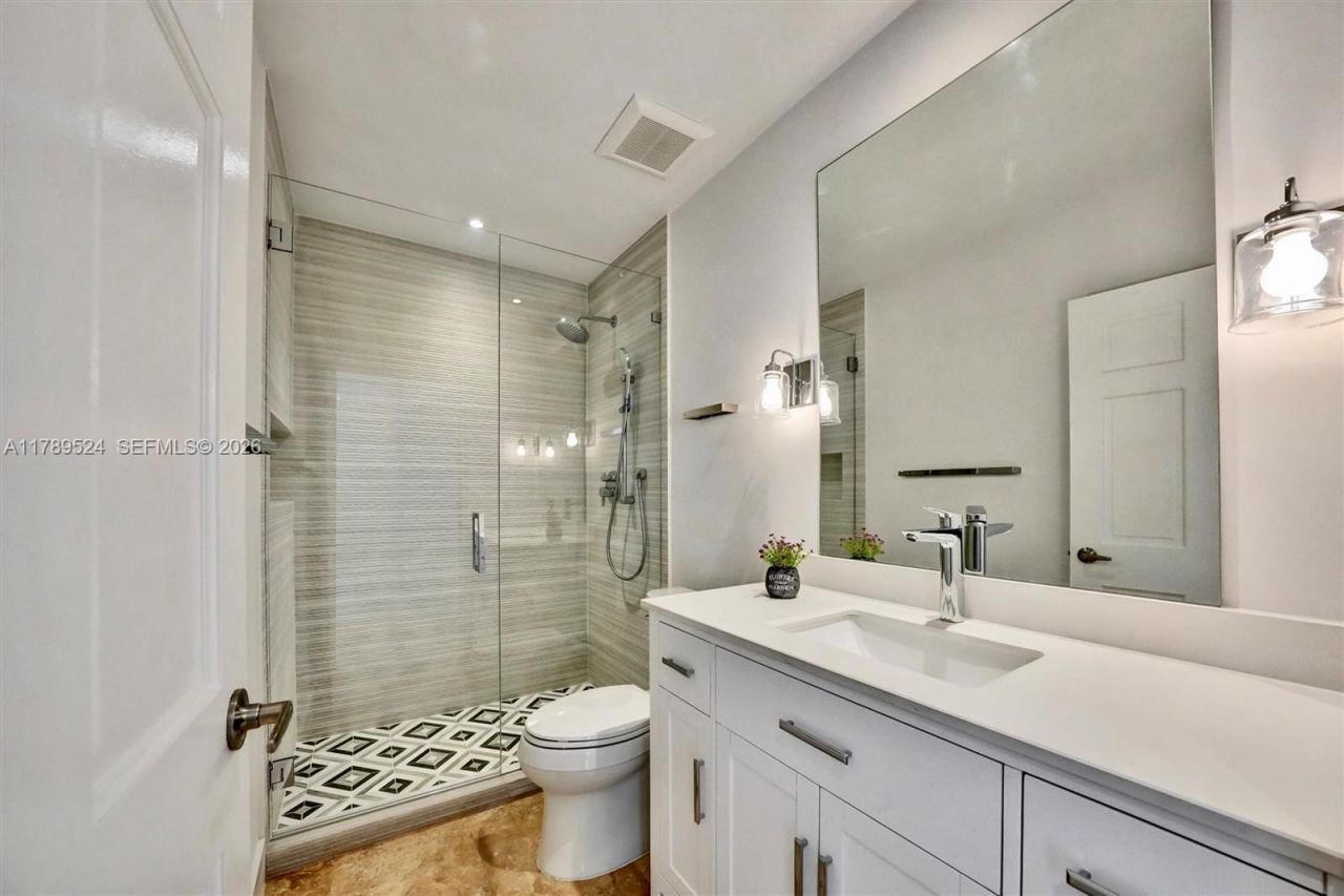 255 Ridgewood Rd, Key Biscayne, FL 33149 Photo