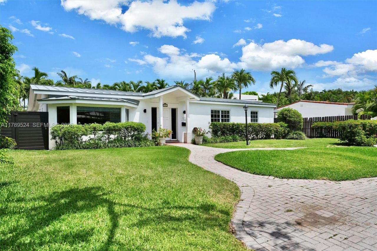 255 Ridgewood Rd, Key Biscayne, FL 33149 Photo