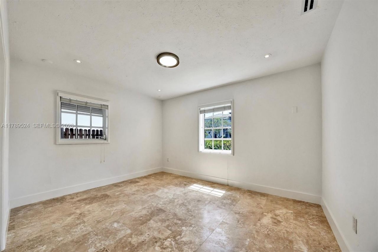 255 Ridgewood Rd, Key Biscayne, FL 33149 Photo