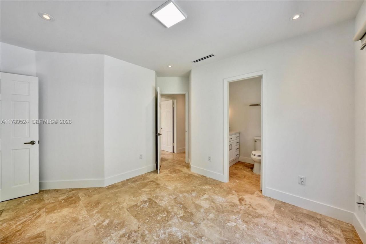 255 Ridgewood Rd, Key Biscayne, FL 33149 Photo