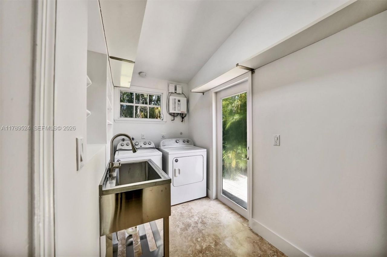 255 Ridgewood Rd, Key Biscayne, FL 33149 Photo