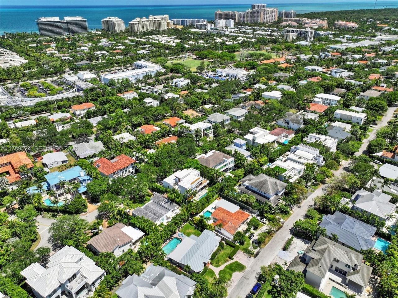 255 Ridgewood Rd, Key Biscayne, FL 33149 Photo