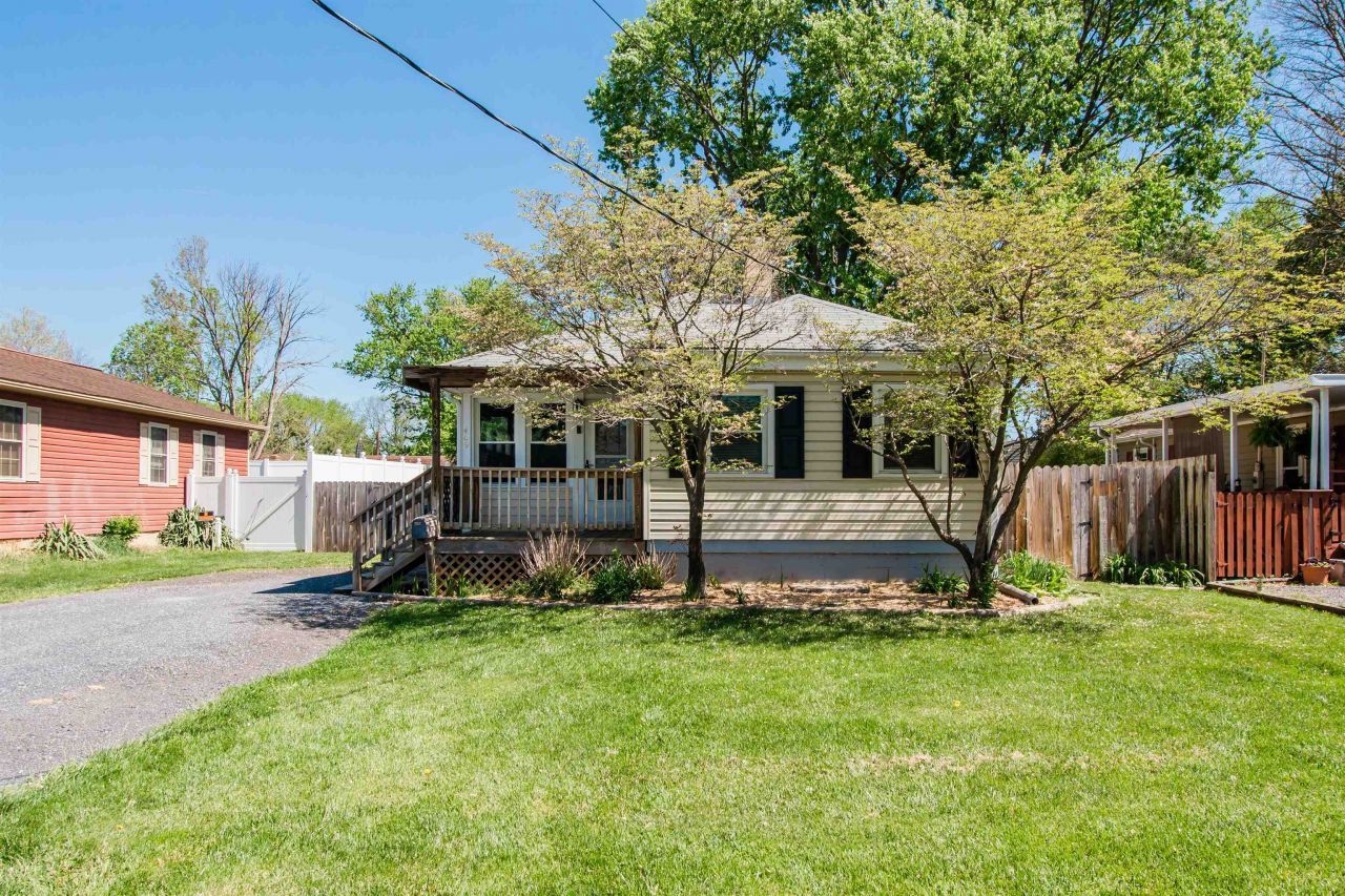 409 Bruce St, Bridgewater, VA 22812 Main Photo