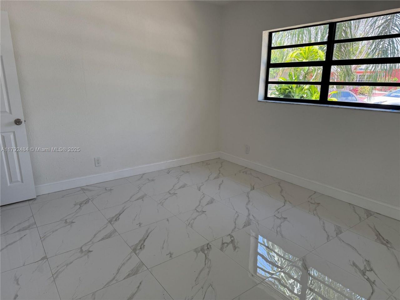 9340 Martinique Dr, Cutler Bay, FL 33189 Photo