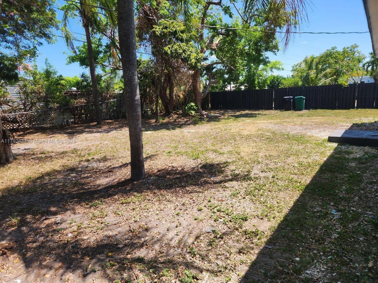 9340 Martinique Dr, Cutler Bay, FL 33189 Photo