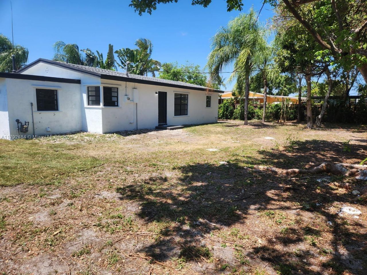 9340 Martinique Dr, Cutler Bay, FL 33189 Photo