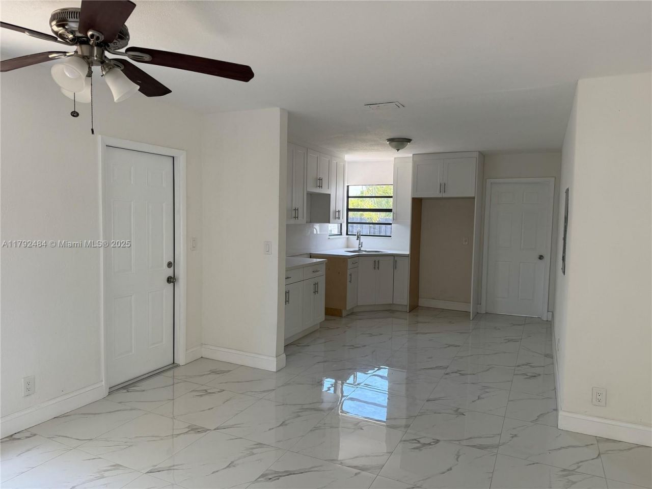 9340 Martinique Dr, Cutler Bay, FL 33189 Photo