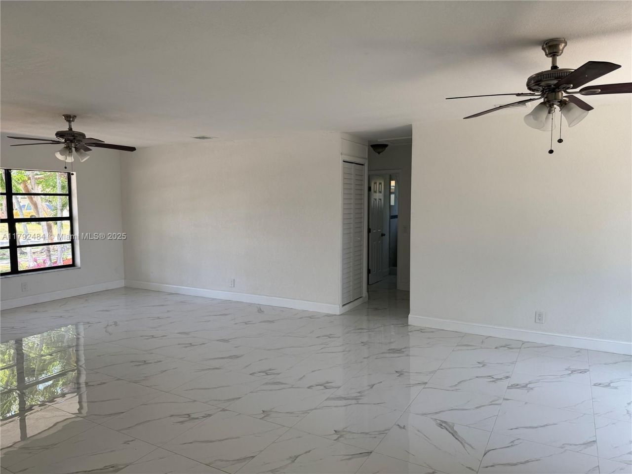 9340 Martinique Dr, Cutler Bay, FL 33189 Photo