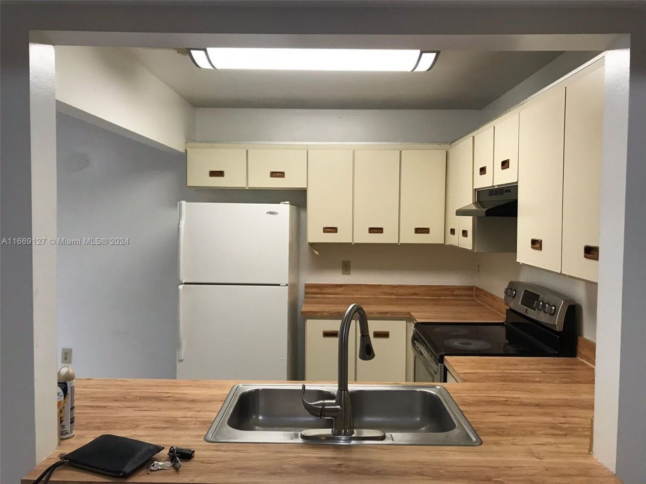 423 NE 210th Cir Ter, Unit 104-25, Miami, FL 33179 Photo