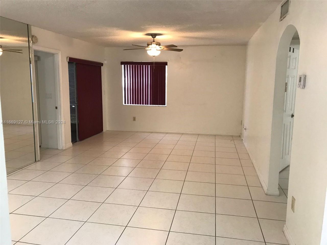423 NE 210th Cir Ter, Unit 104-25, Miami, FL 33179 Photo