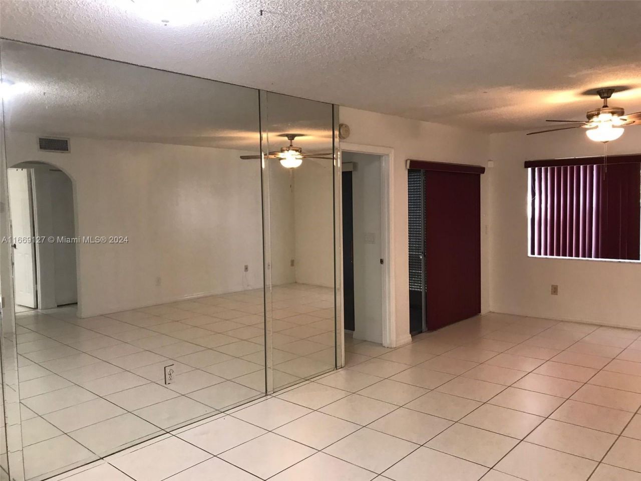423 NE 210th Cir Ter, Unit 104-25, Miami, FL 33179 Photo