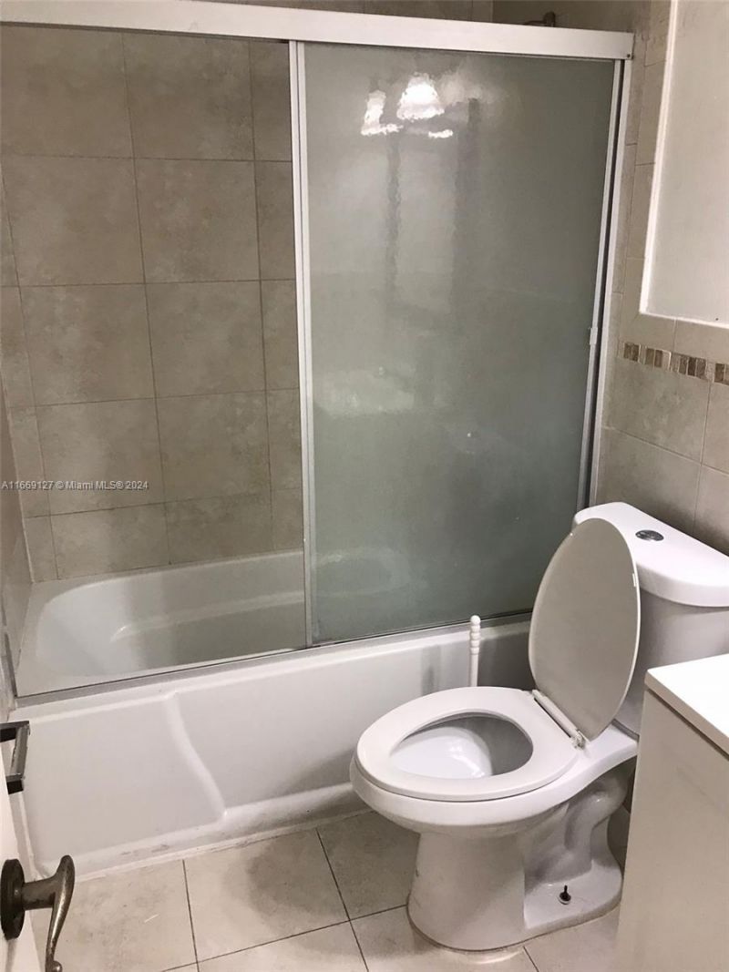 423 NE 210th Cir Ter, Unit 104-25, Miami, FL 33179 Photo