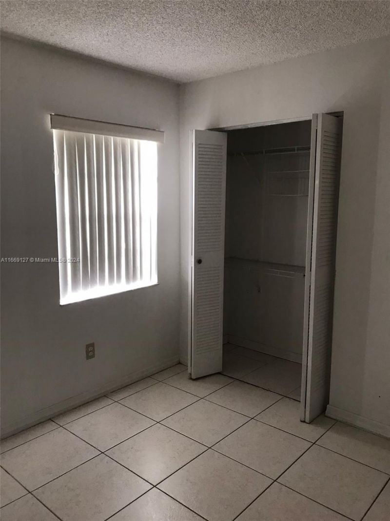 423 NE 210th Cir Ter, Unit 104-25, Miami, FL 33179 Photo