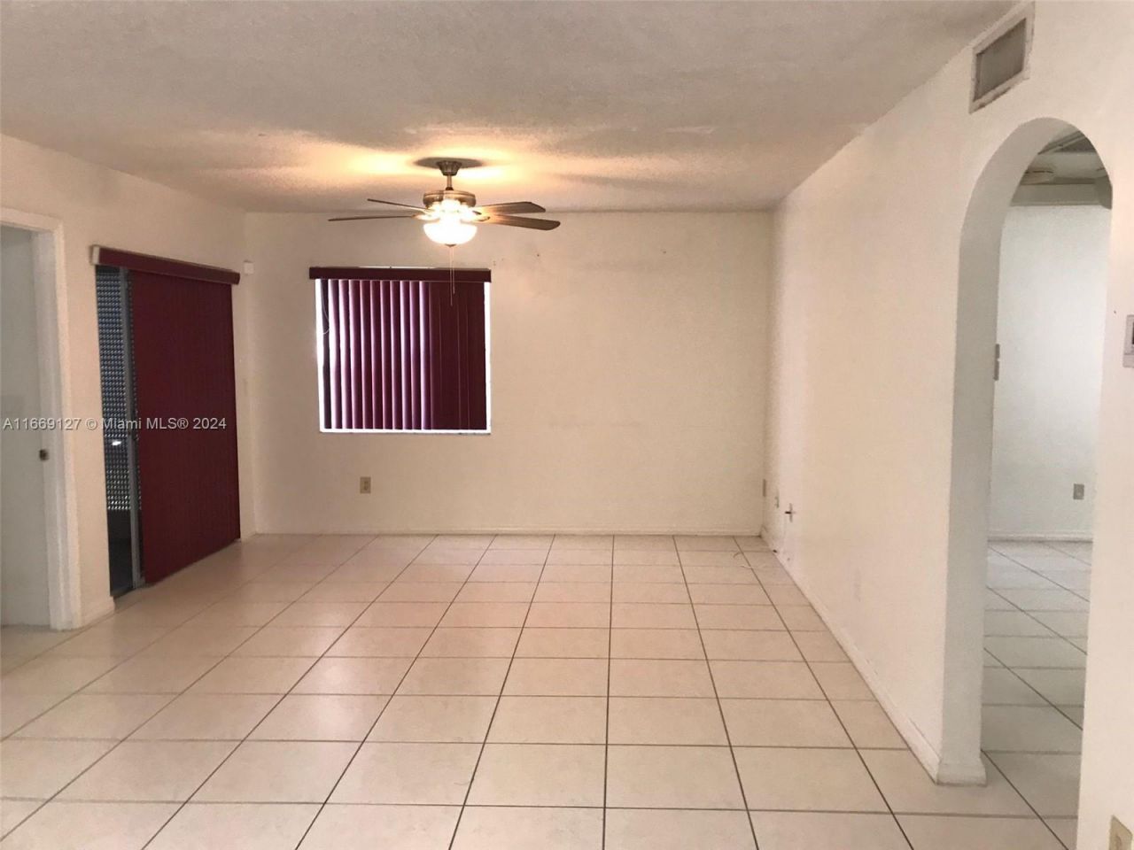 423 NE 210th Cir Ter, Unit 104-25, Miami, FL 33179 Photo