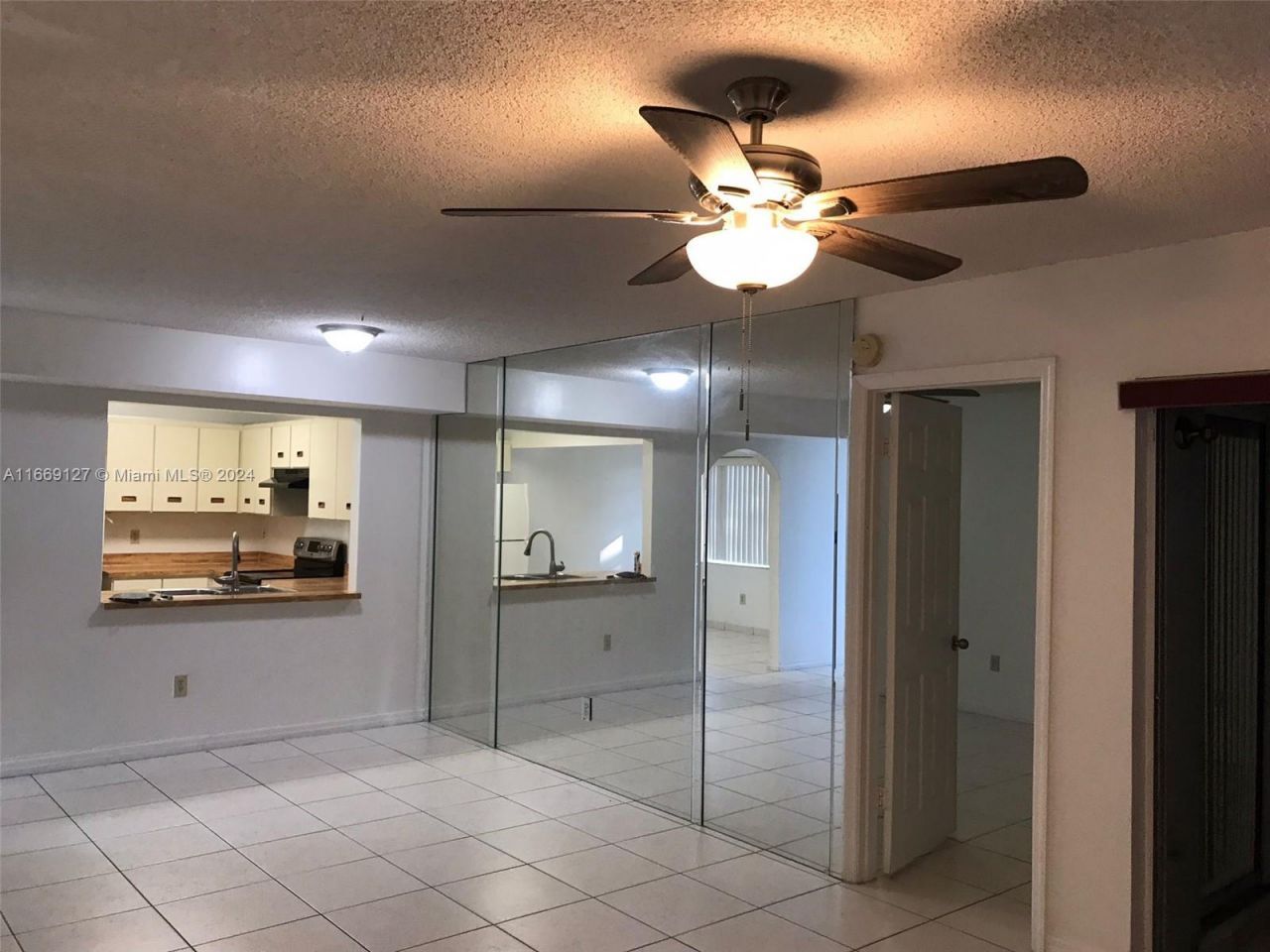 423 NE 210th Cir Ter, Unit 104-25, Miami, FL 33179 Photo