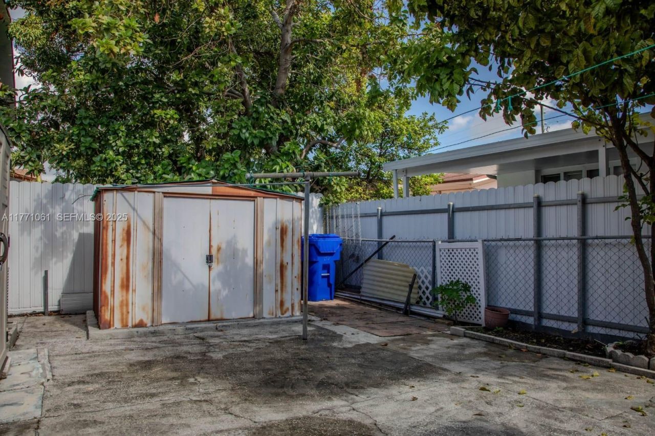 791 NW 22nd Pl, Miami, FL 33125 Photo