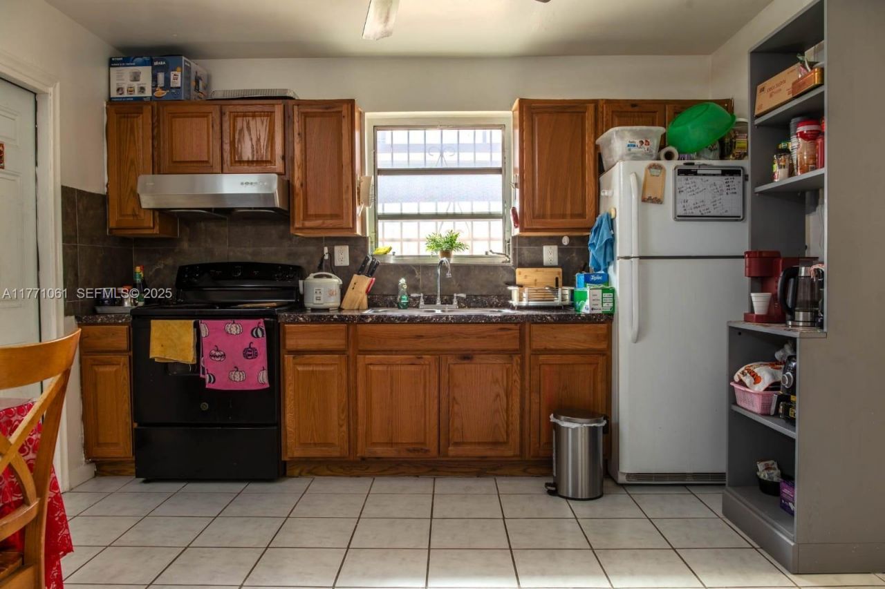 791 NW 22nd Pl, Miami, FL 33125 Photo