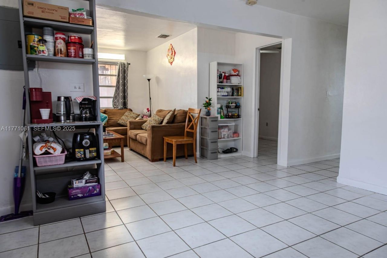 791 NW 22nd Pl, Miami, FL 33125 Photo