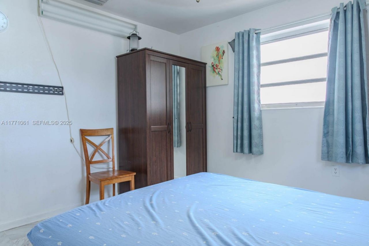 791 NW 22nd Pl, Miami, FL 33125 Photo