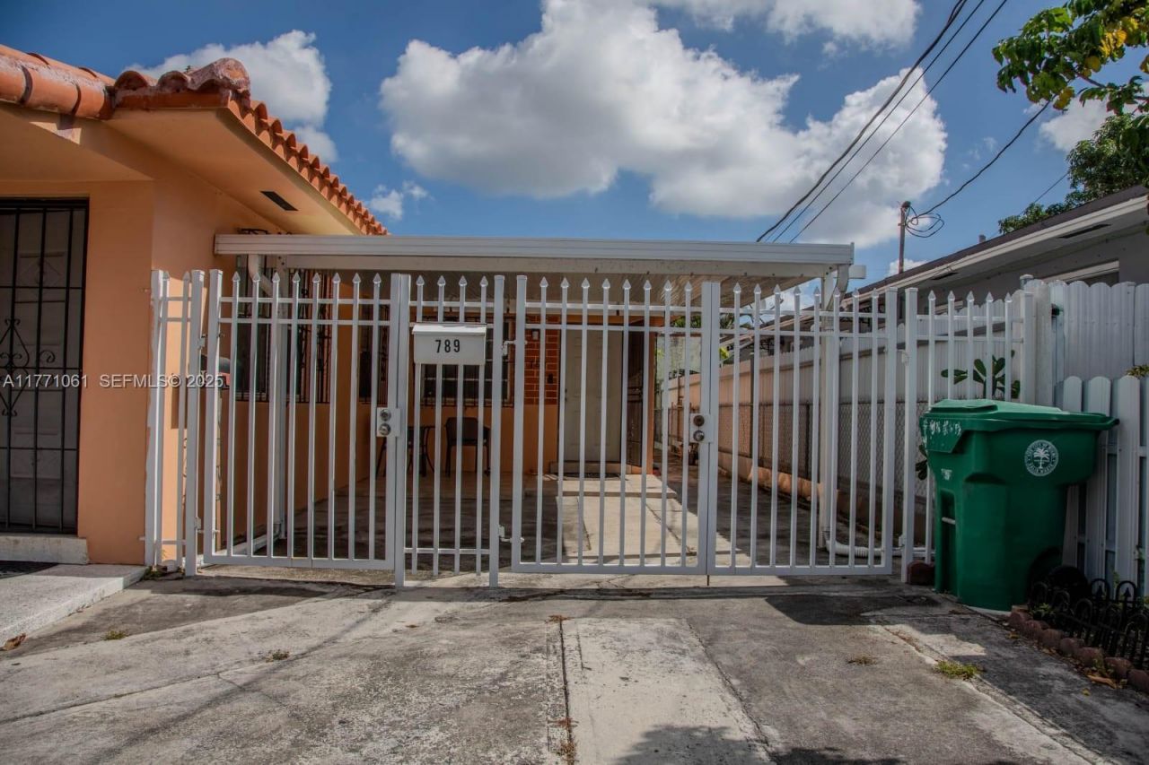 791 NW 22nd Pl, Miami, FL 33125 Photo