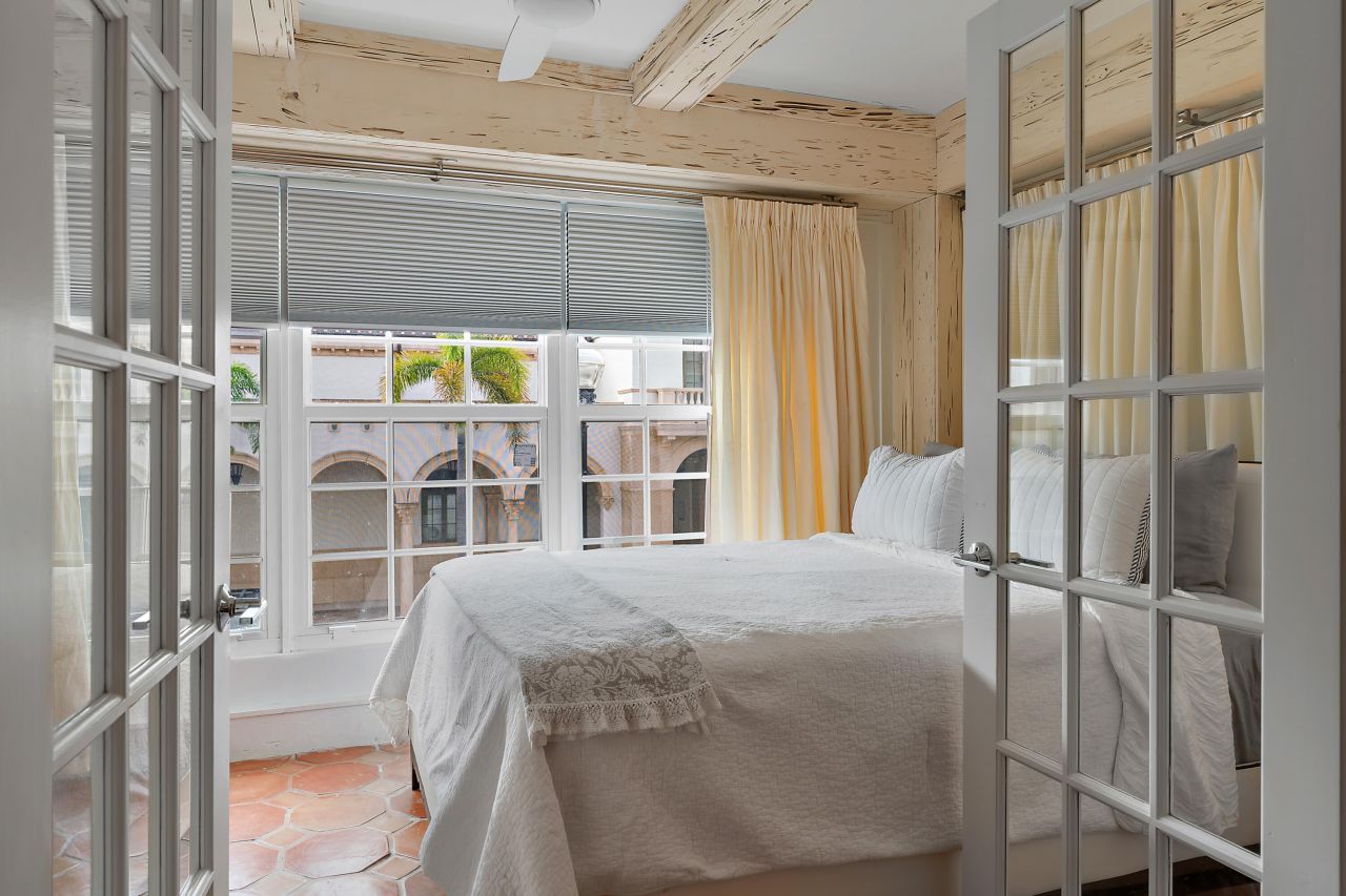 235 Sunrise Avenue, Unit 1109, Palm Beach, FL 33480 Photo