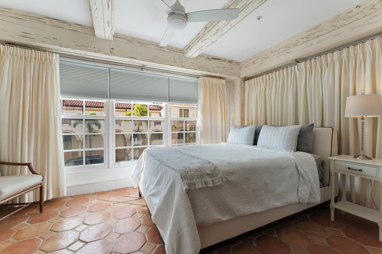 235 Sunrise Avenue, Unit 1109, Palm Beach, FL 33480 Photo