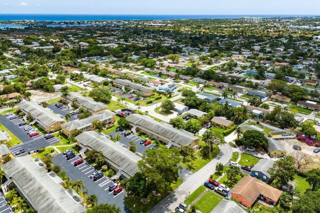 2222 NE 1st 204 Way, Unit 204, Boynton Beach, FL 33435 Photo