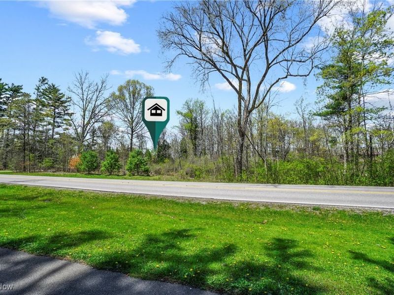 Valley Parkway, North Royalton, OH 44133 Photo 1