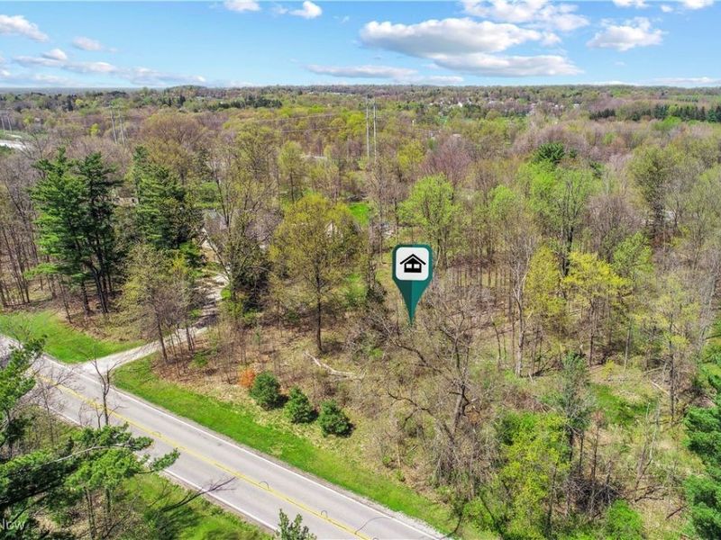 Valley Parkway, North Royalton, OH 44133 Photo 2