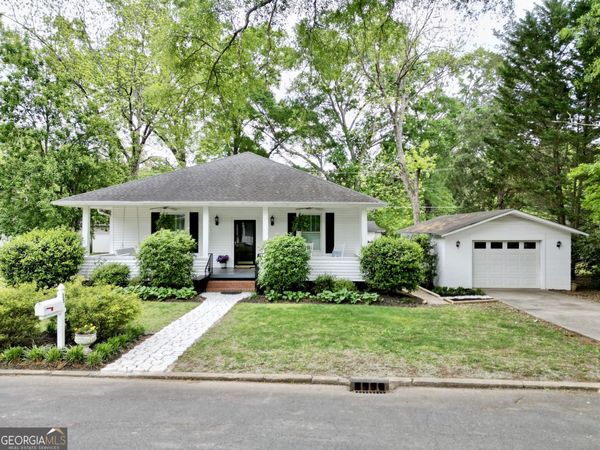 13 N Terrace Avenue SE, Lindale, GA 30147