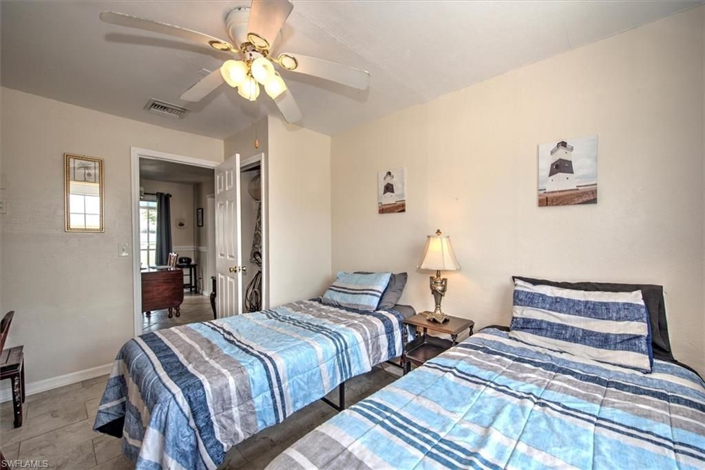 725 Sesame Ct, Cape Coral, FL 33904 Photo