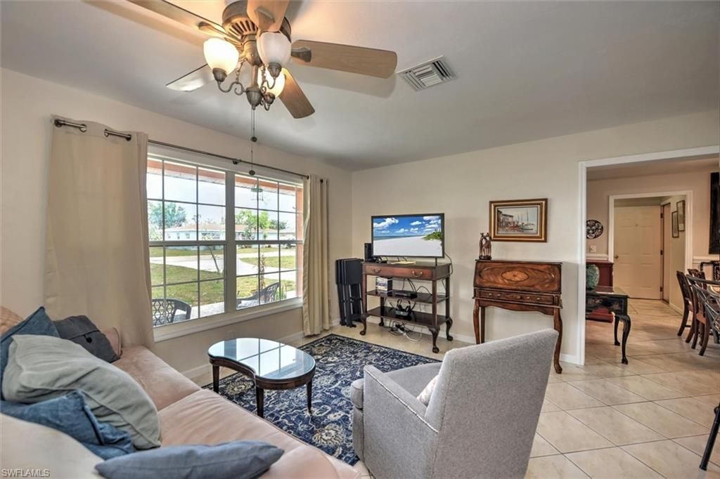 725 Sesame Ct, Cape Coral, FL 33904 Photo