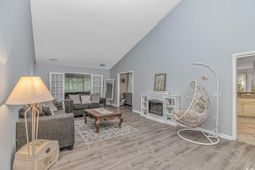 5 Old Barge Dr. photo 4