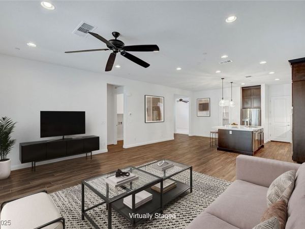 395 Nine Mile Creek Drive, Las Vegas, NV 89138