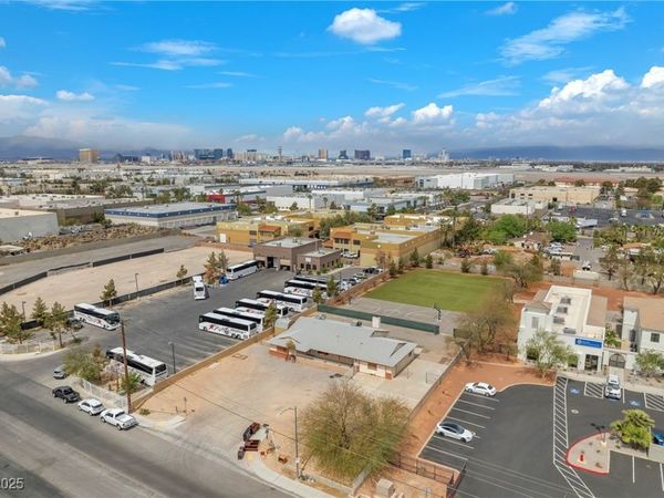 2130 E Maule Avenue, Las Vegas, NV 89119